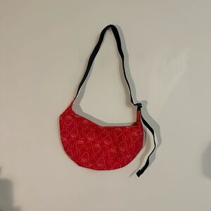 NEW Sold Out Baggu Medium Nylon Crescent Crossbody Bag Miffy Strawberry UO